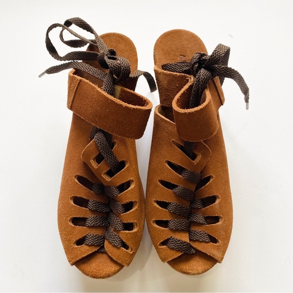 A Detacher Etta suede lace up clog platforms - Picture 9 of 10